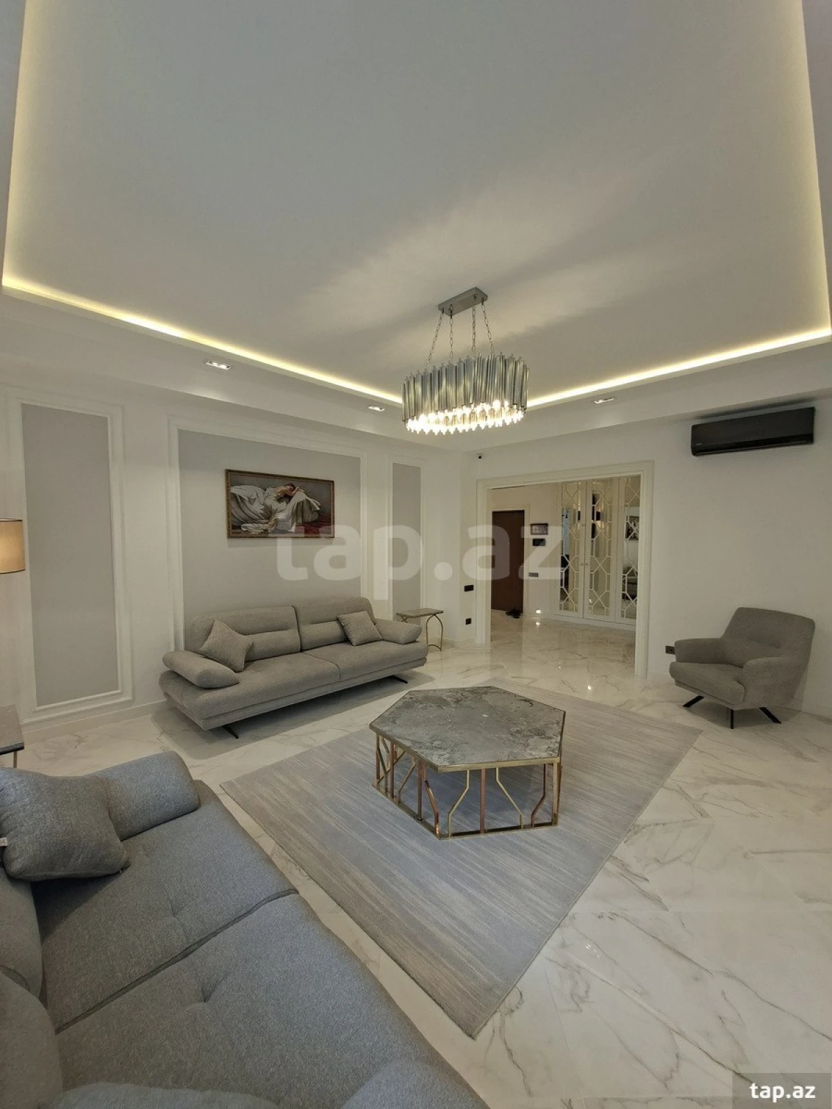 Satılır 4 otaqlı yeni tikili 156 m²
