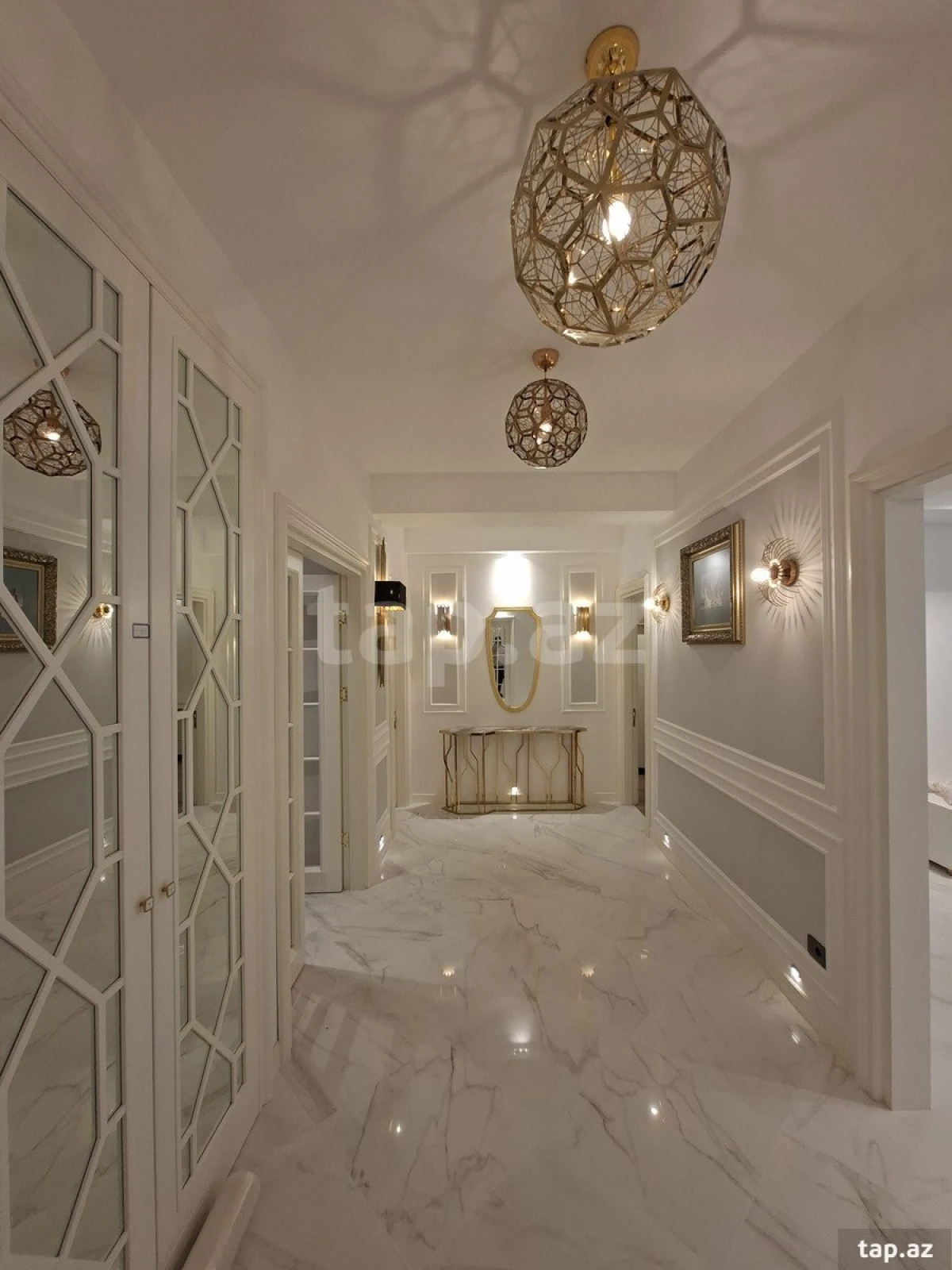 Satılır 4 otaqlı yeni tikili 156 m²