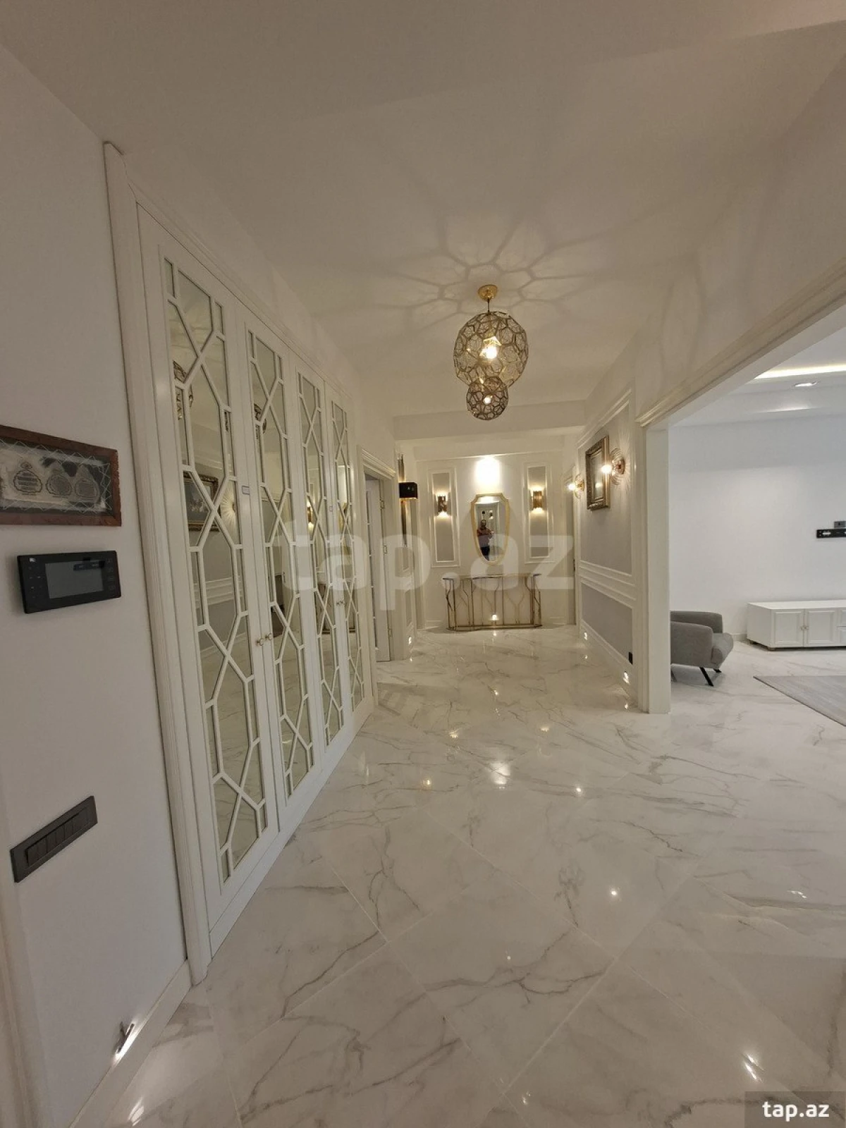Satılır 4 otaqlı yeni tikili 156 m²