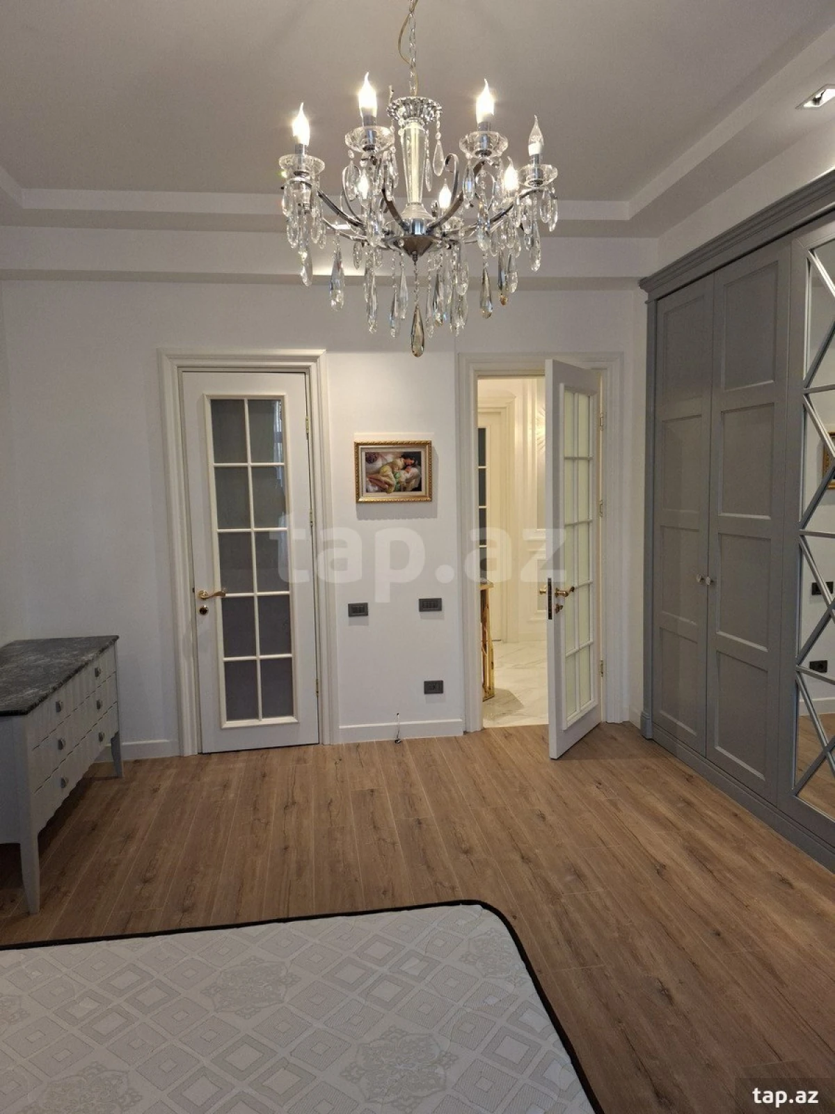 Satılır 4 otaqlı yeni tikili 156 m²