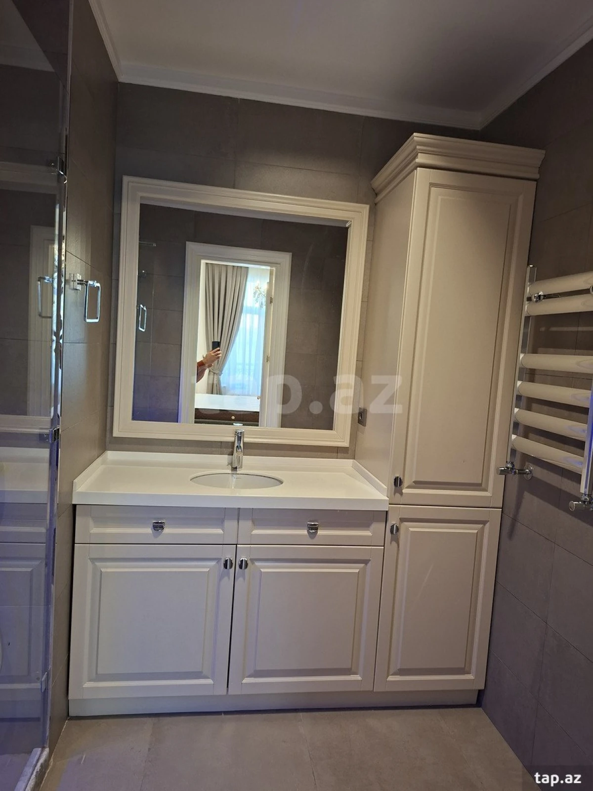 Satılır 4 otaqlı yeni tikili 156 m²