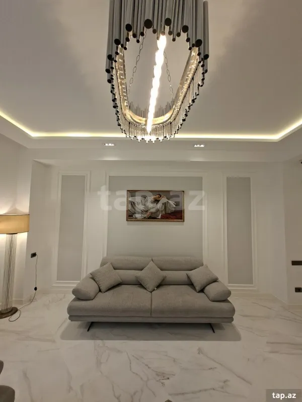 Satılır 4 otaqlı yeni tikili 156 m²