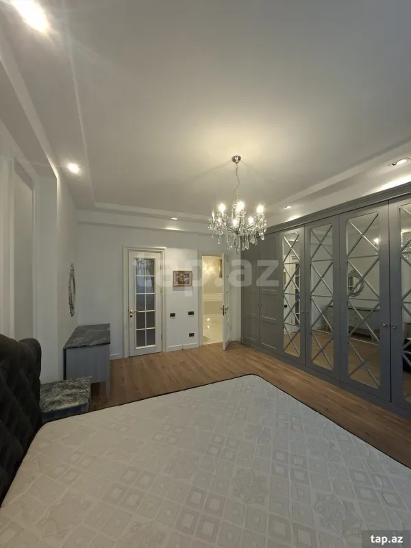 Satılır 4 otaqlı yeni tikili 156 m²