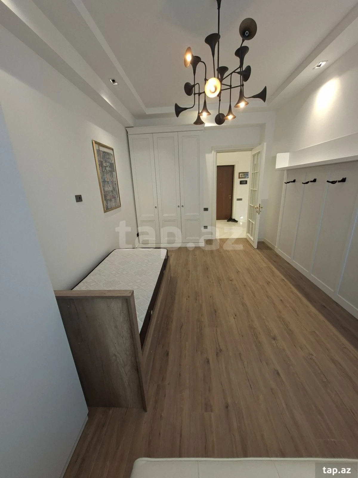 Satılır 4 otaqlı yeni tikili 156 m²