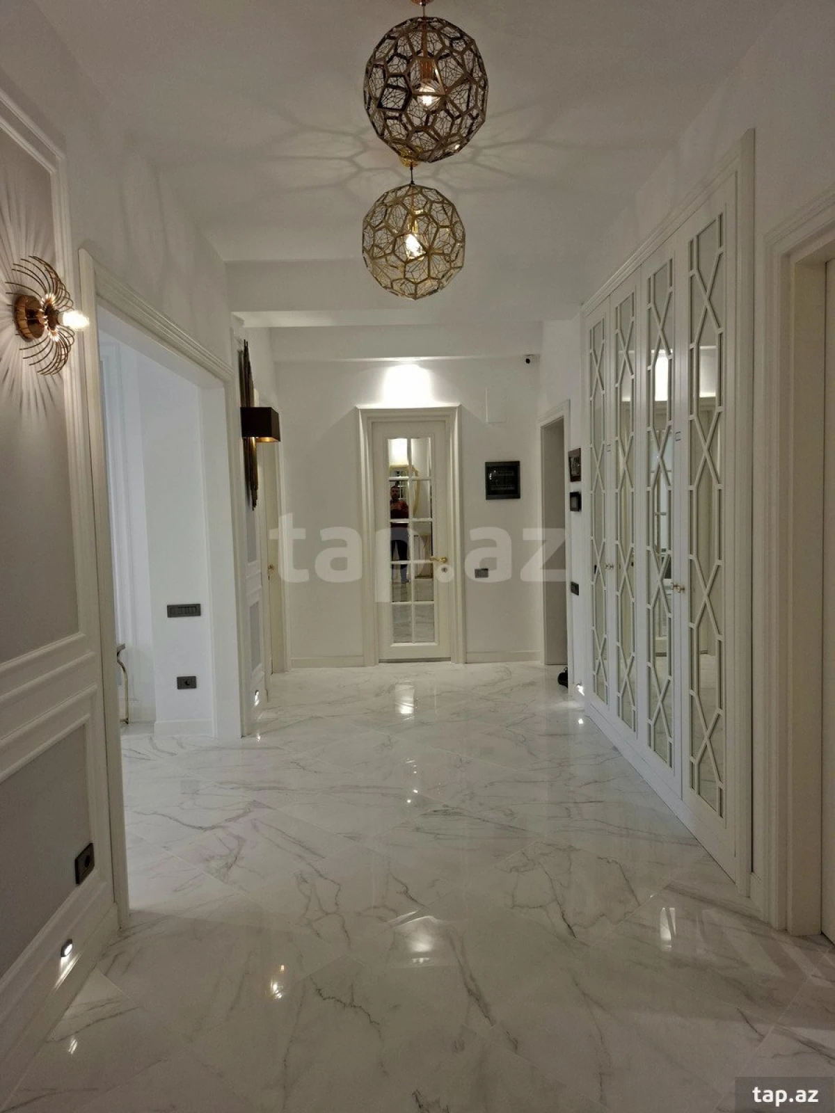 Satılır 4 otaqlı yeni tikili 156 m²