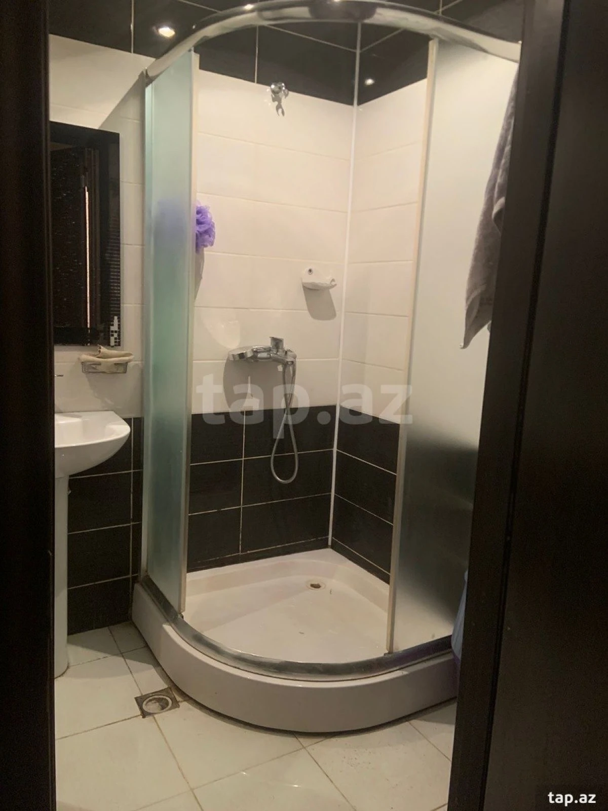 Kirayə verilir 2 otaqlı yeni tikili 60 m²