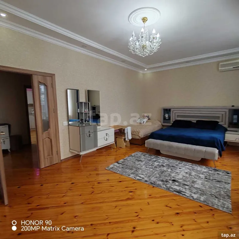 Satılır 5 otaqlı həyət evi