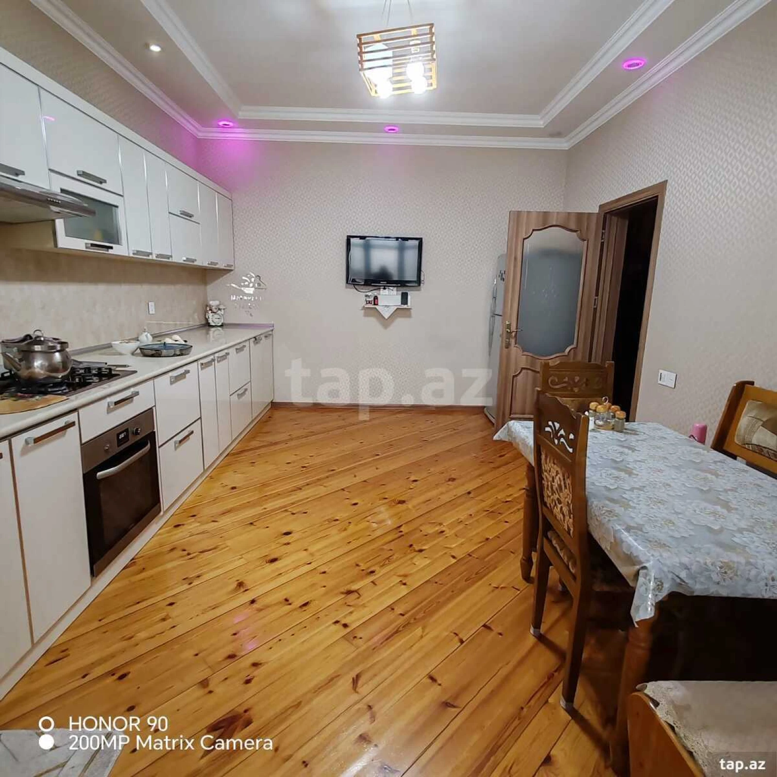 Satılır 5 otaqlı həyət evi