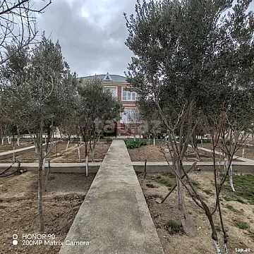 Satılır 5 otaqlı həyət evi