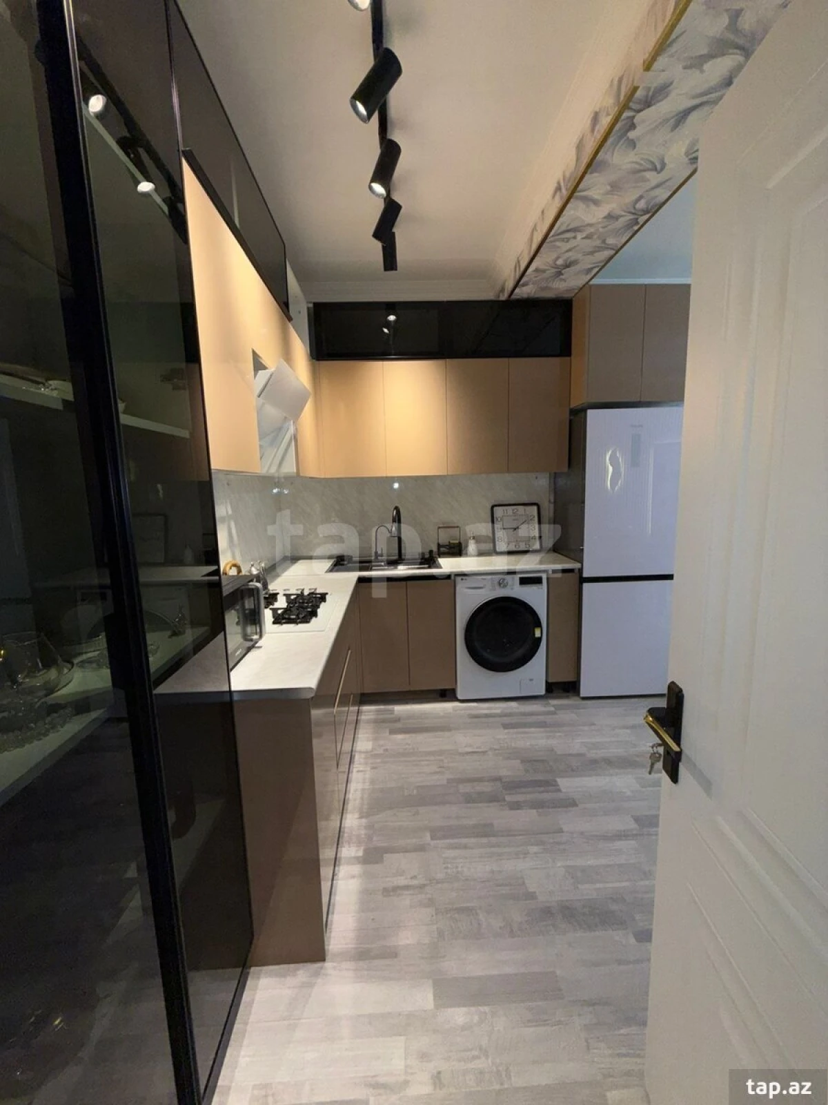 Kirayə verilir 2 otaqlı yeni tikili 90 m²