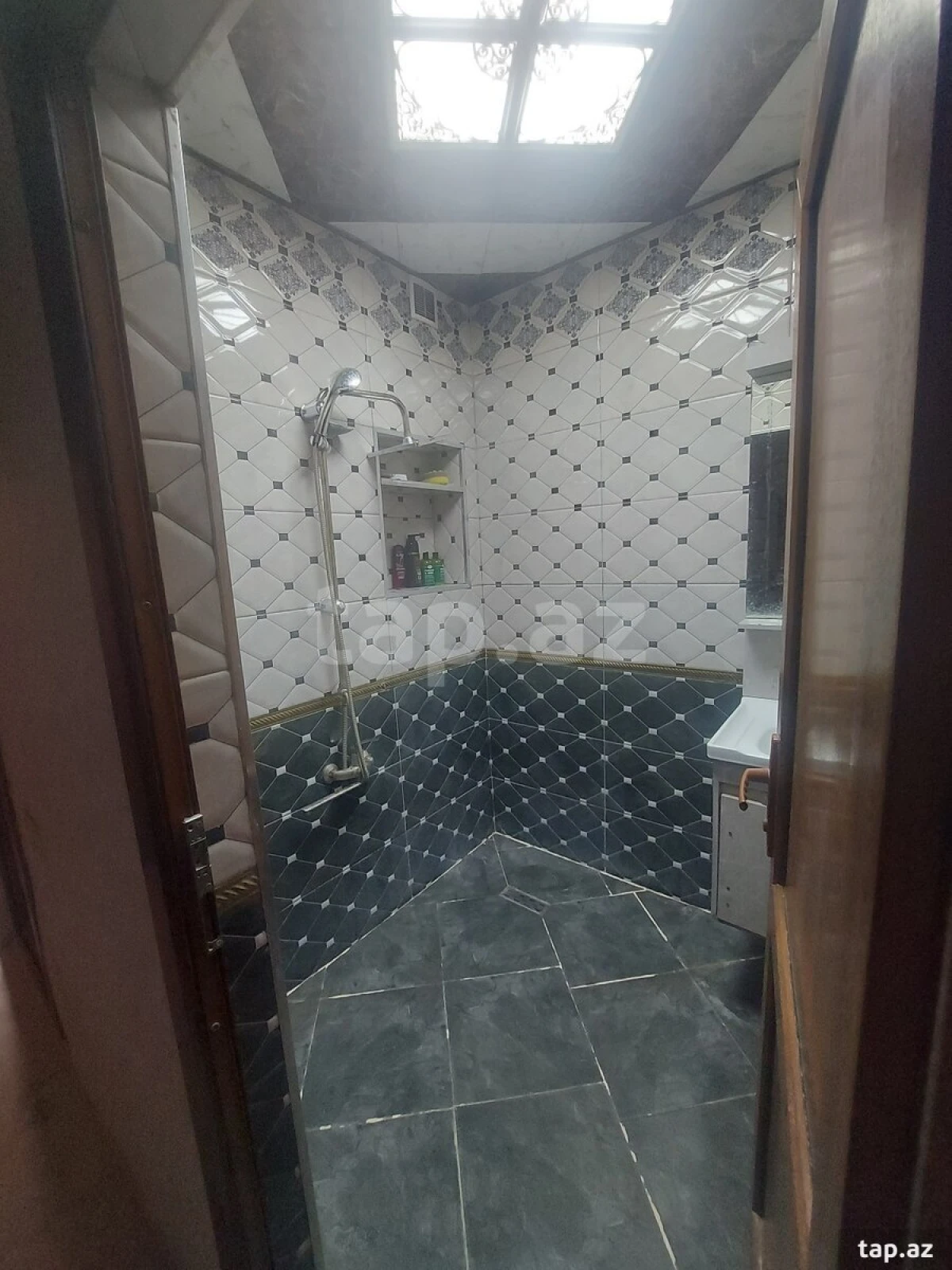 Satılır 4 otaqlı mənzil 88.1 m²