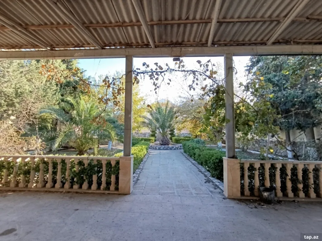 Kirayə verilir 4 otaqlı həyət evi