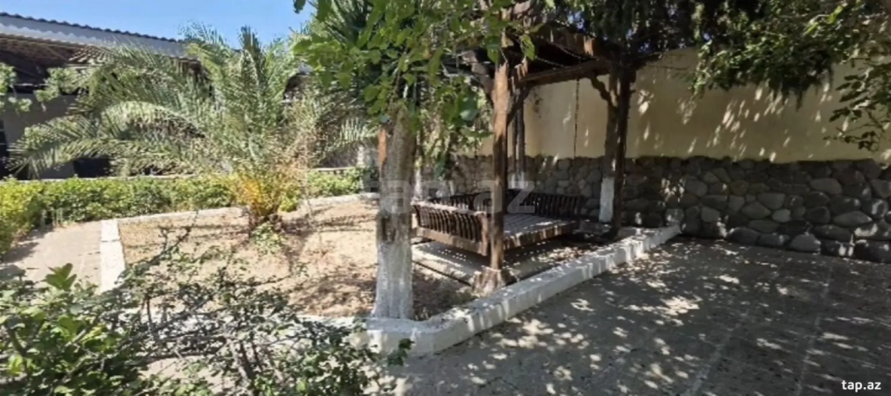 Kirayə verilir 4 otaqlı həyət evi