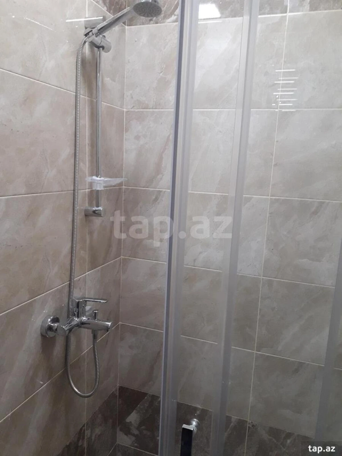 Kirayə verilir 2 otaqlı yeni tikili 47 m²
