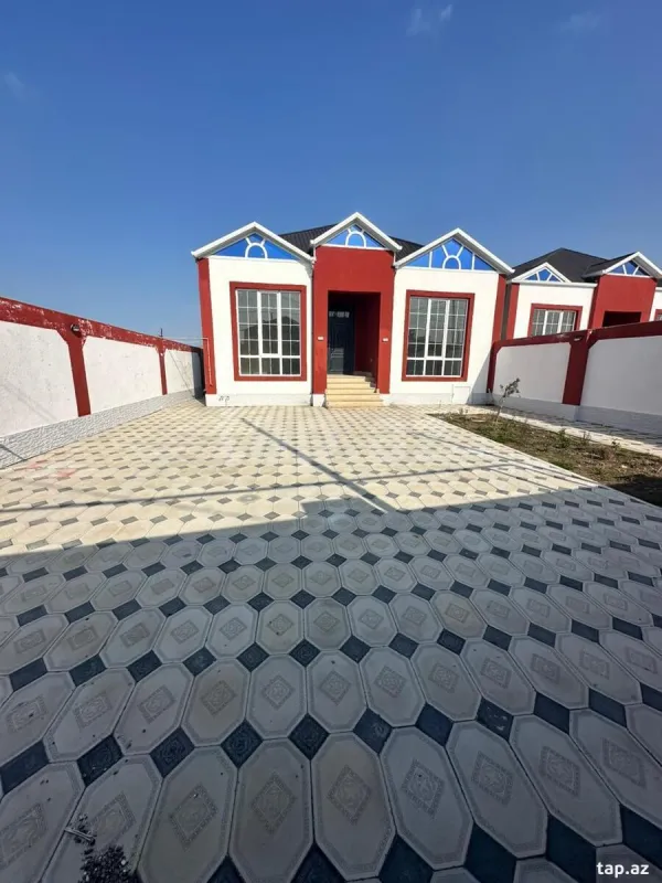 Satılır 4 otaqlı həyət evi