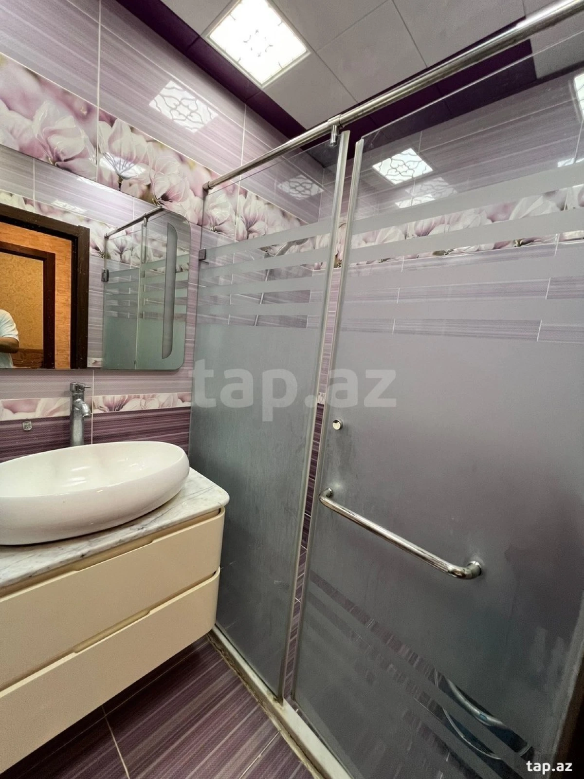 Kirayə verilir 2 otaqlı yeni tikili 62 m²