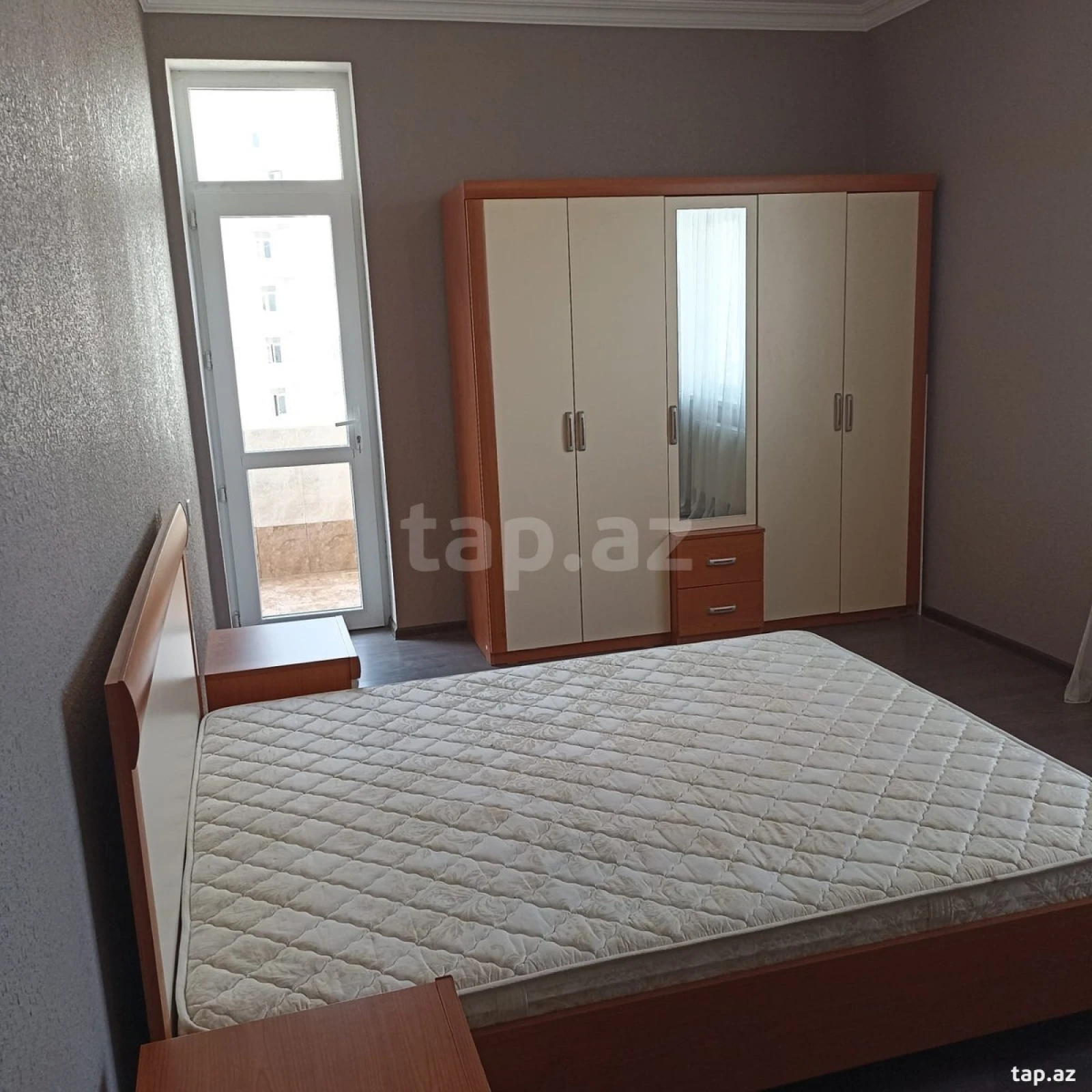 Kirayə verilir 2 otaqlı yeni tikili 79 m²