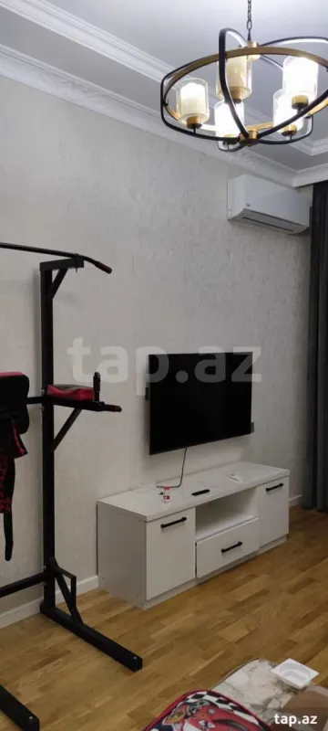 Kirayə verilir 2 otaqlı yeni tikili 43 m²