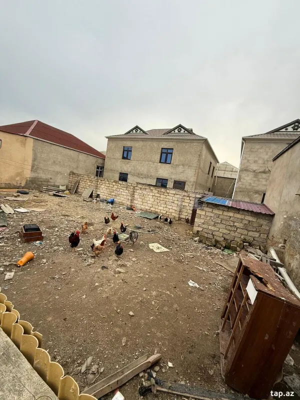 Satılır 5 otaqlı həyət evi