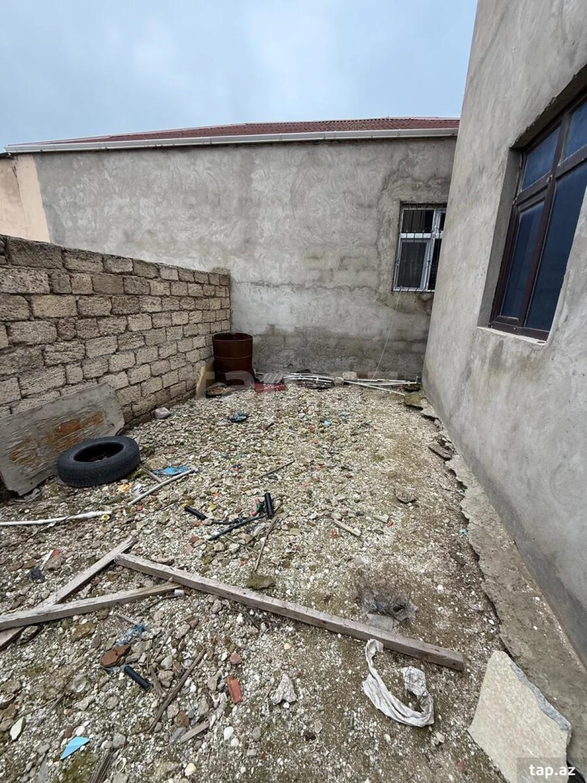 Satılır 5 otaqlı həyət evi