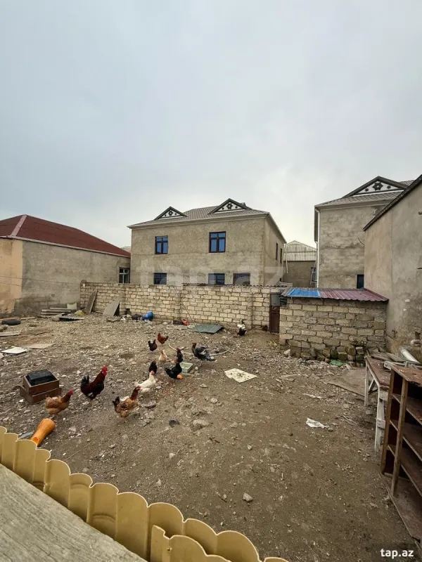 Satılır 5 otaqlı həyət evi