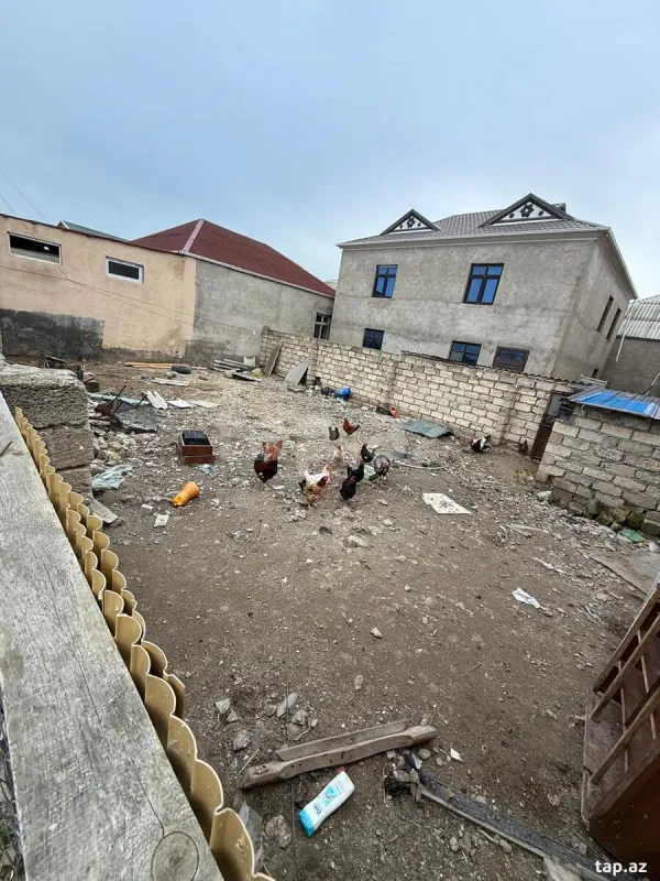 Satılır 5 otaqlı həyət evi