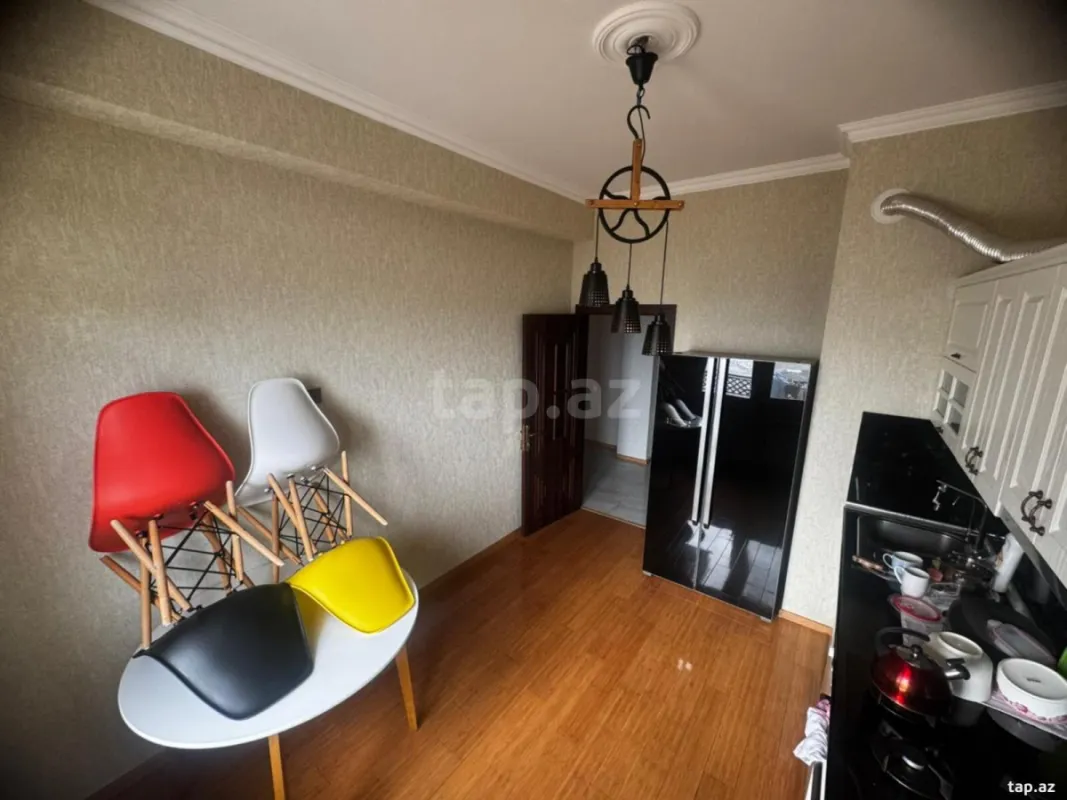 Satılır 3 otaqlı yeni tikili 90 m²