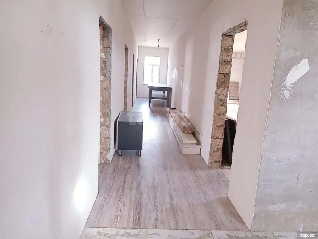 Satılır 4 otaqlı həyət evi