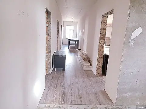 Satılır 4 otaqlı həyət evi