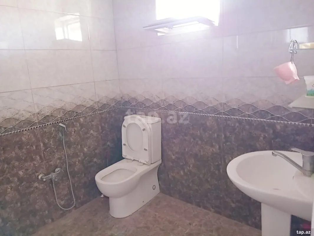 Satılır 4 otaqlı həyət evi