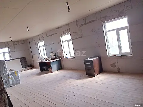 Satılır 4 otaqlı həyət evi