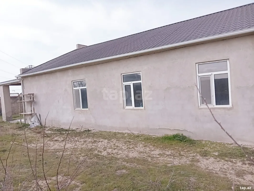 Satılır 4 otaqlı həyət evi