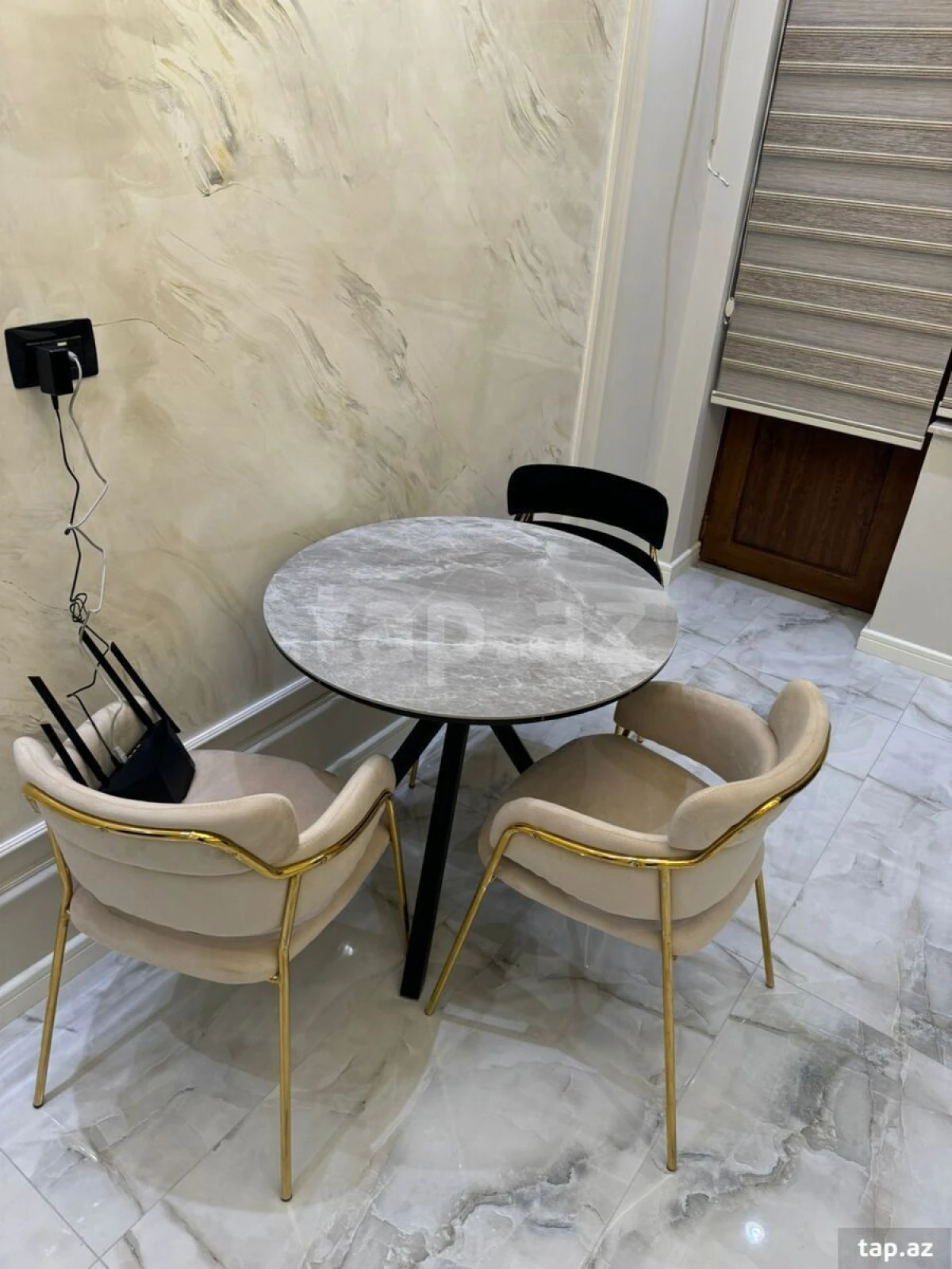 Kirayə verilir 2 otaqlı yeni tikili 90 m²