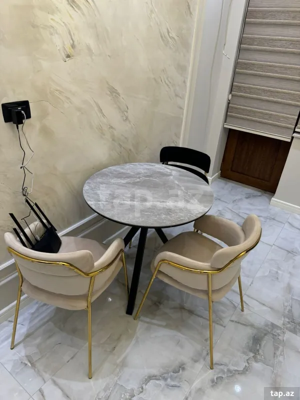 Kirayə verilir 2 otaqlı yeni tikili 90 m²