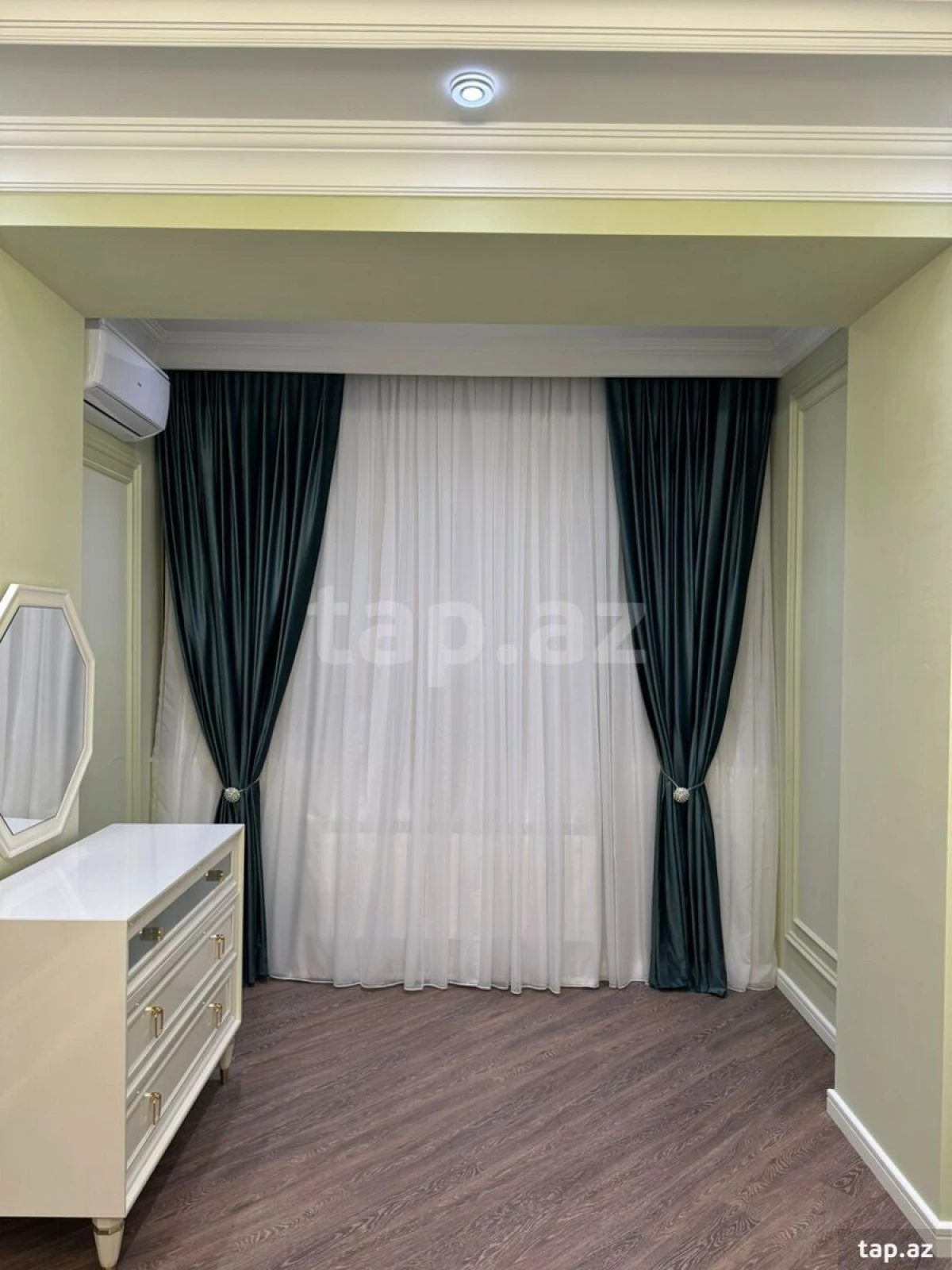 Kirayə verilir 2 otaqlı yeni tikili 90 m²