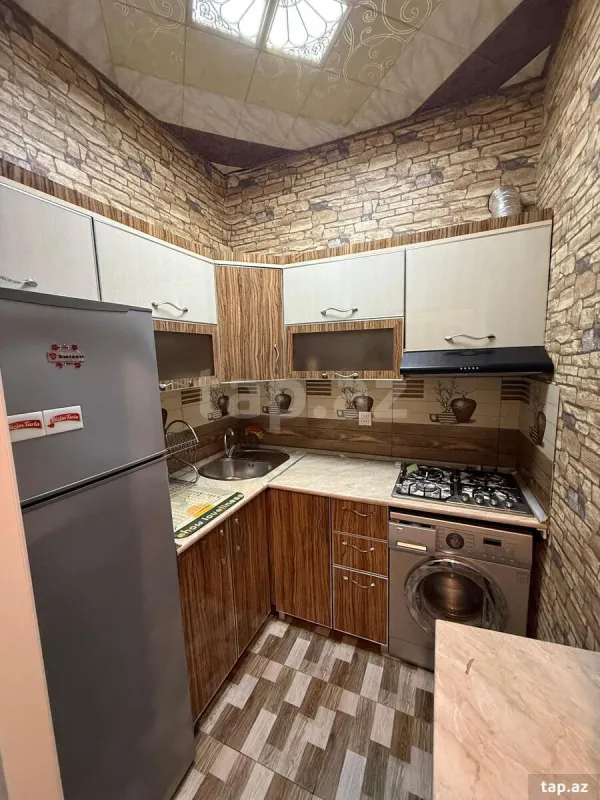 Kirayə verilir 2 otaqlı mənzil 50 m²