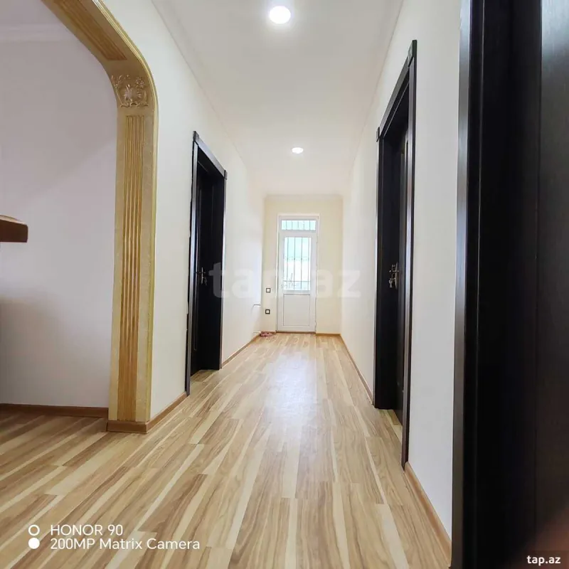 Satılır 5 otaqlı həyət evi