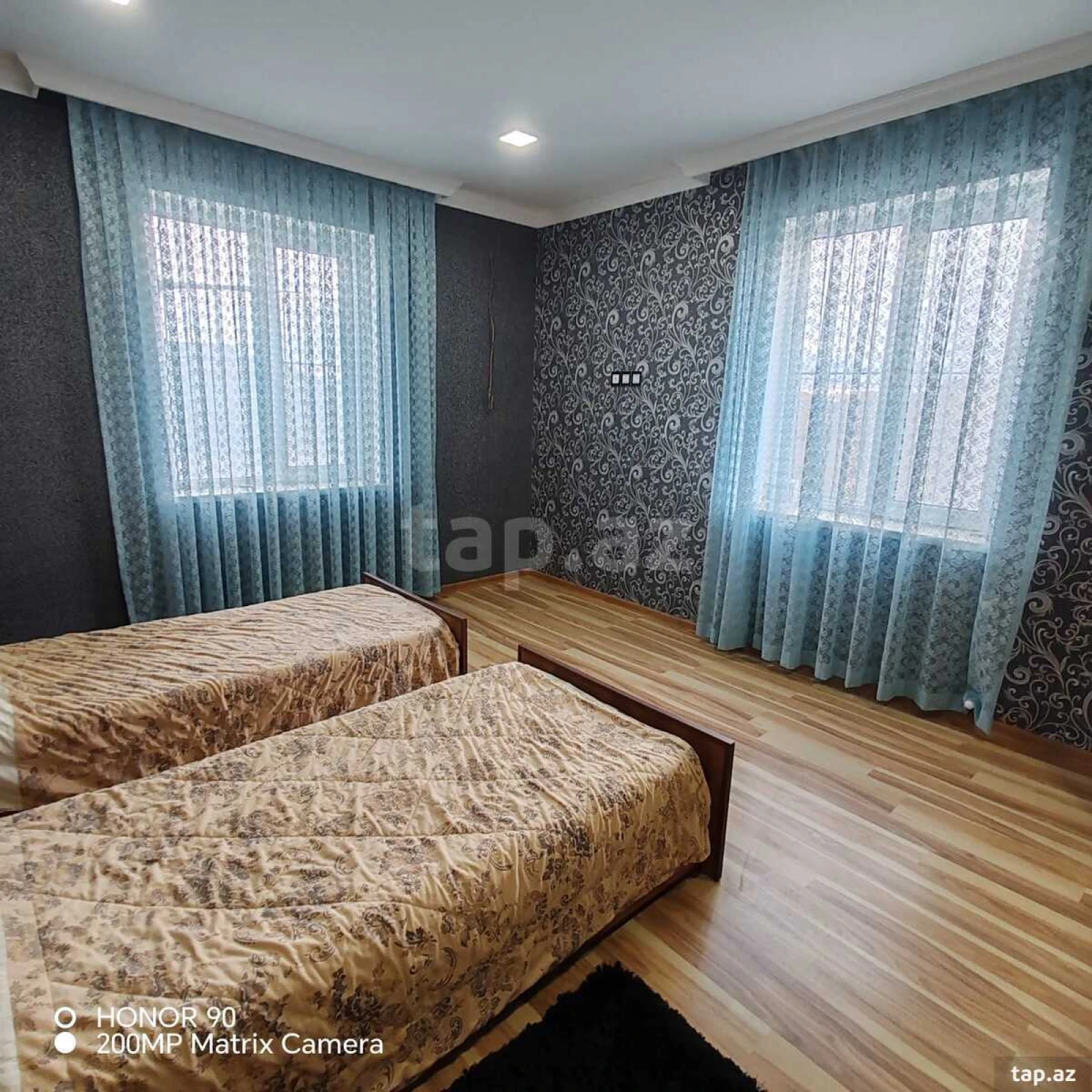 Satılır 5 otaqlı həyət evi