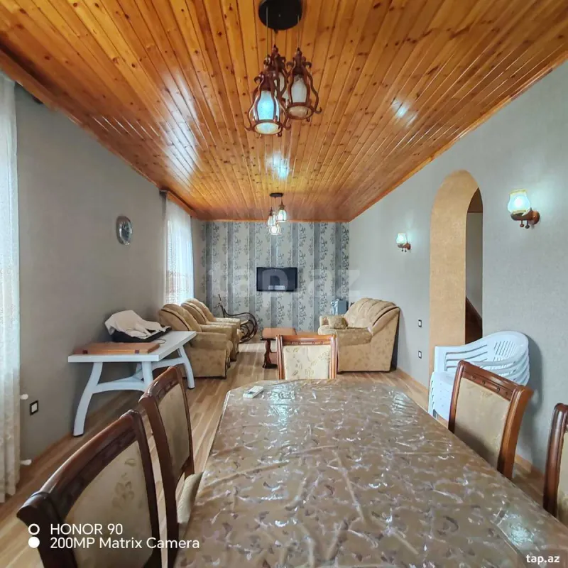 Satılır 5 otaqlı həyət evi