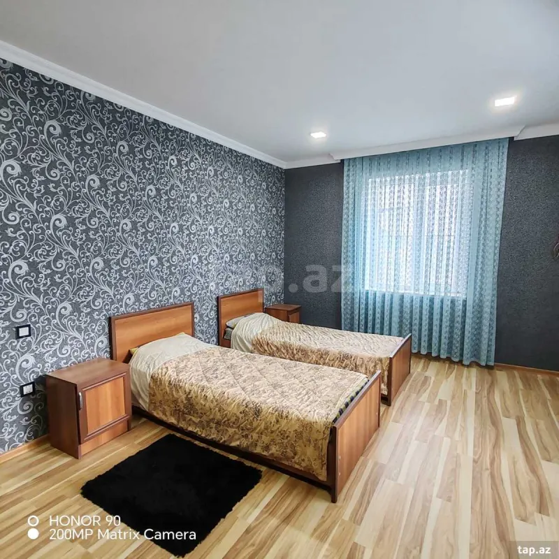 Satılır 5 otaqlı həyət evi