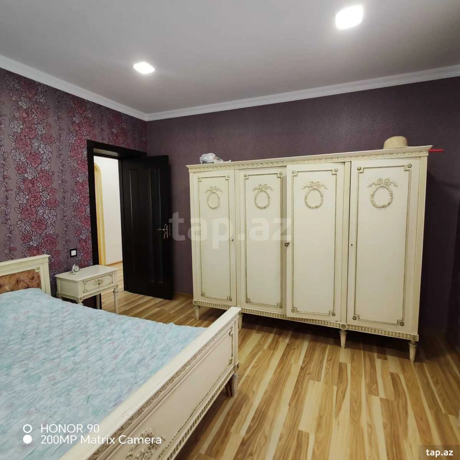 Satılır 5 otaqlı həyət evi