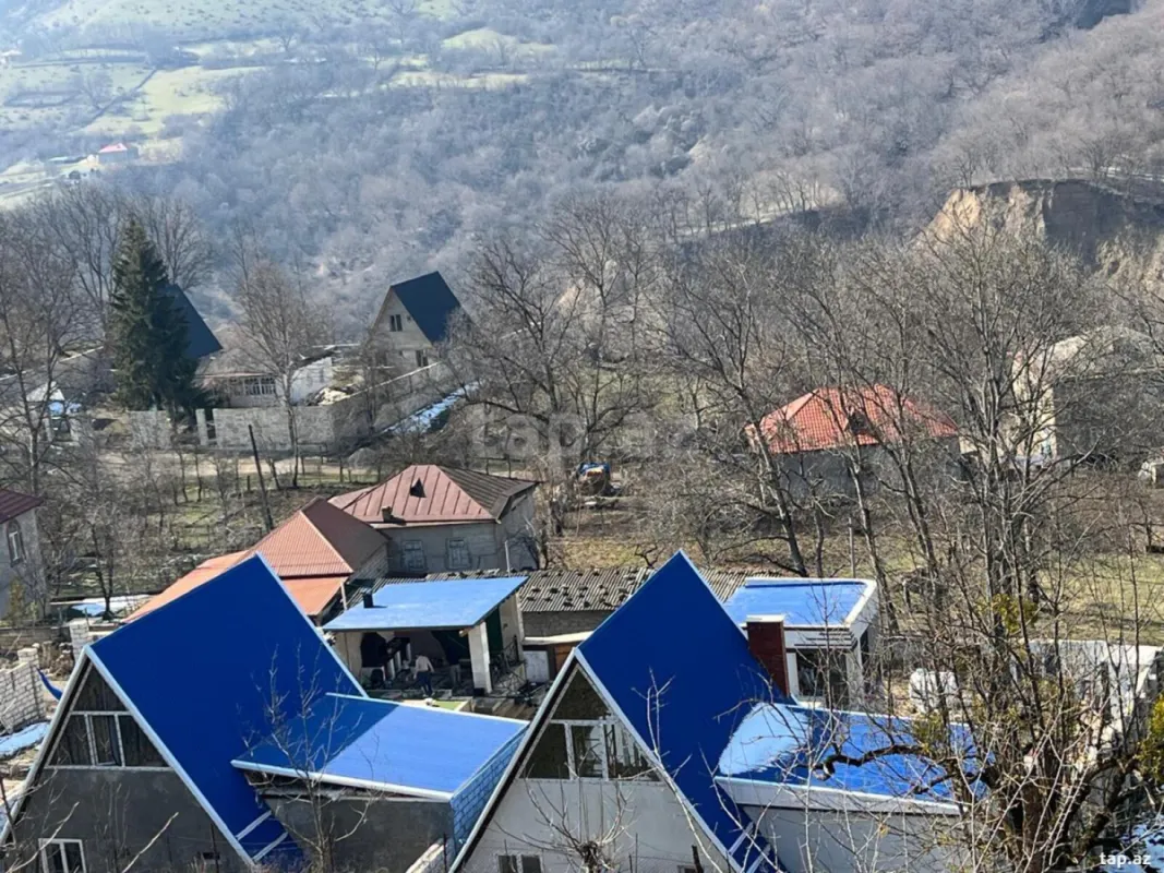 Satılır 3 otaqlı həyət evi