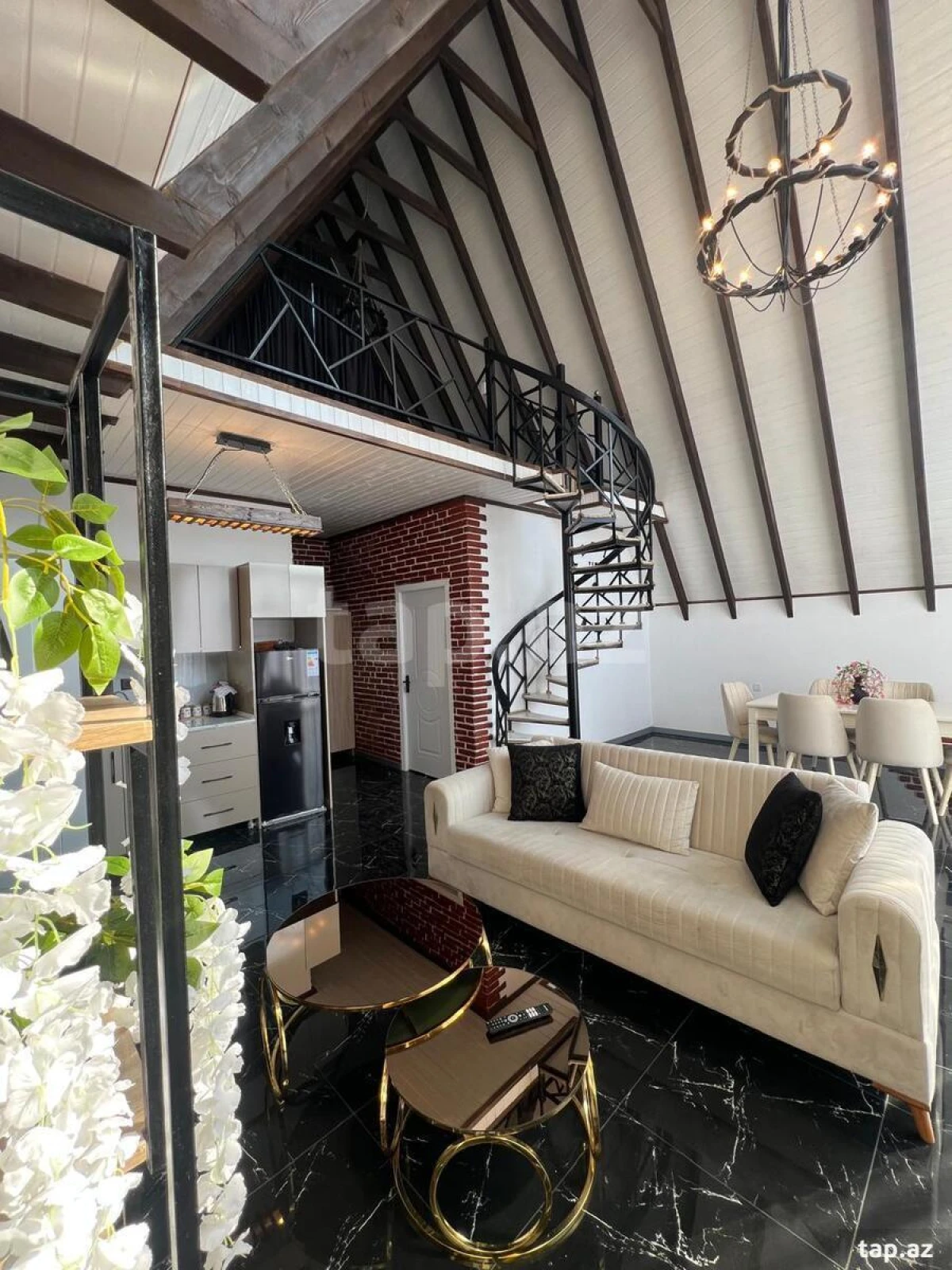 Satılır 3 otaqlı həyət evi