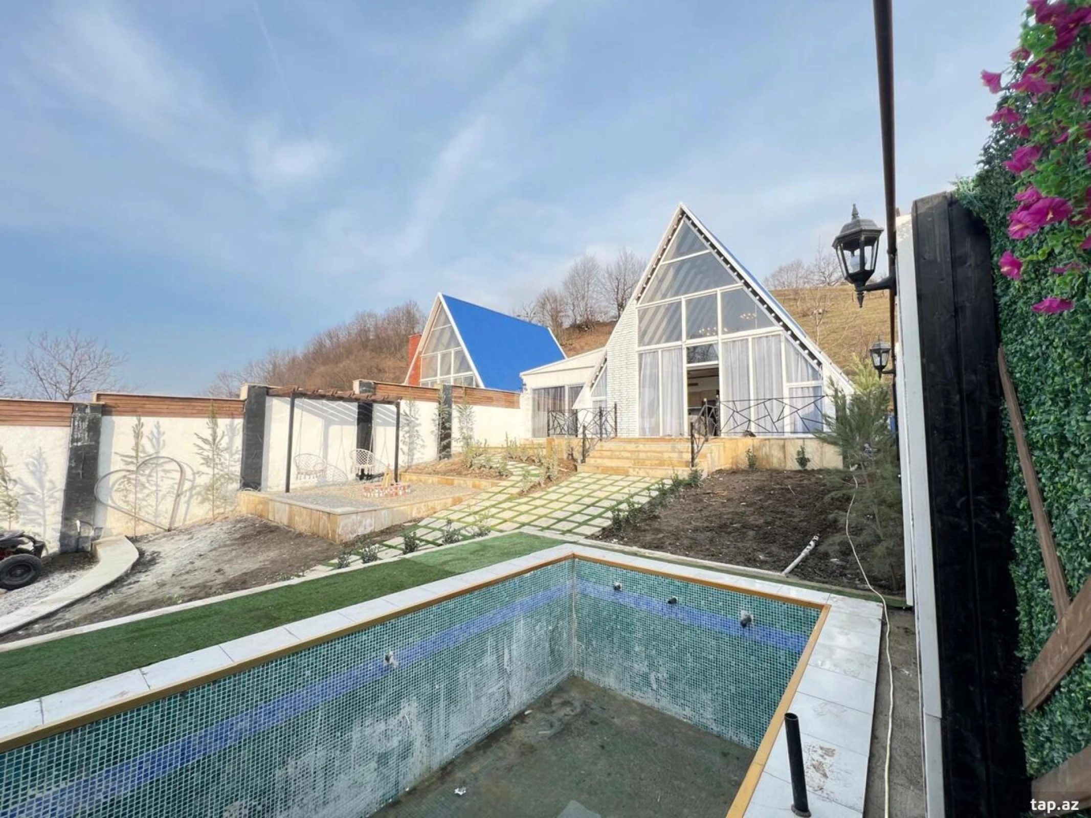 Satılır 3 otaqlı həyət evi