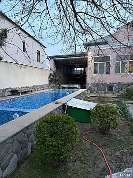 Kirayə verilir 4 otaqlı həyət evi 250 m²