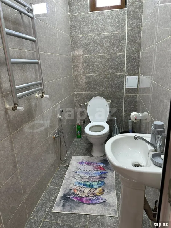 Kirayə verilir 3 otaqlı həyət evi