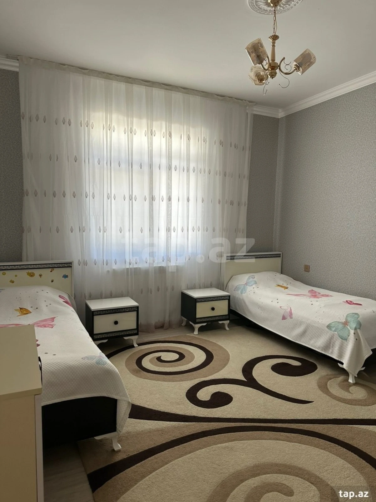 Kirayə verilir 3 otaqlı həyət evi