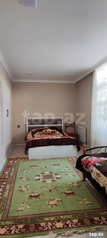 Kirayə verilir 3 otaqlı həyət evi
