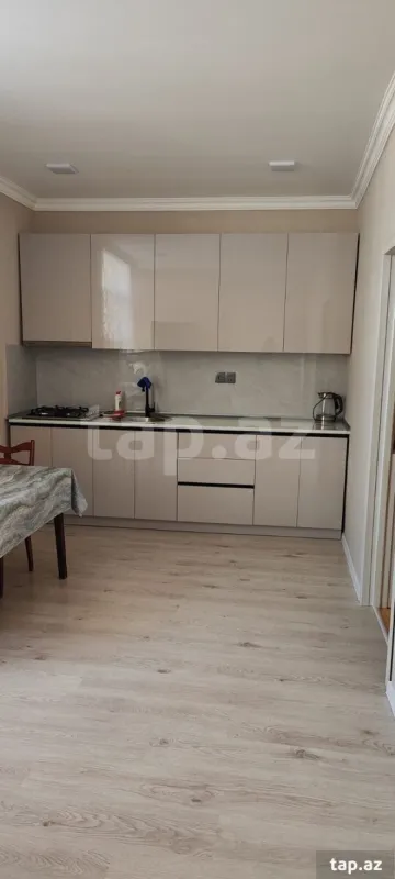 Kirayə verilir 3 otaqlı həyət evi