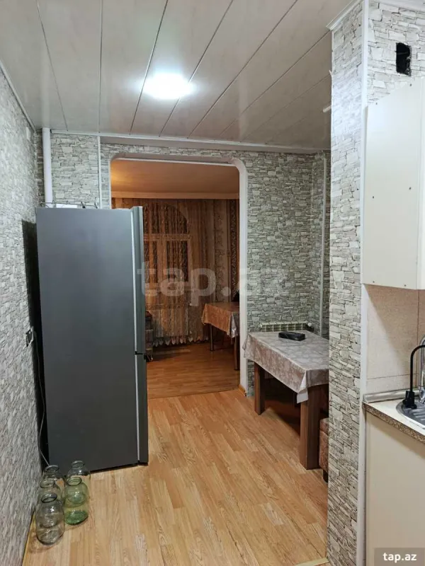 Satılır 1 otaqlı mənzil 60 m²